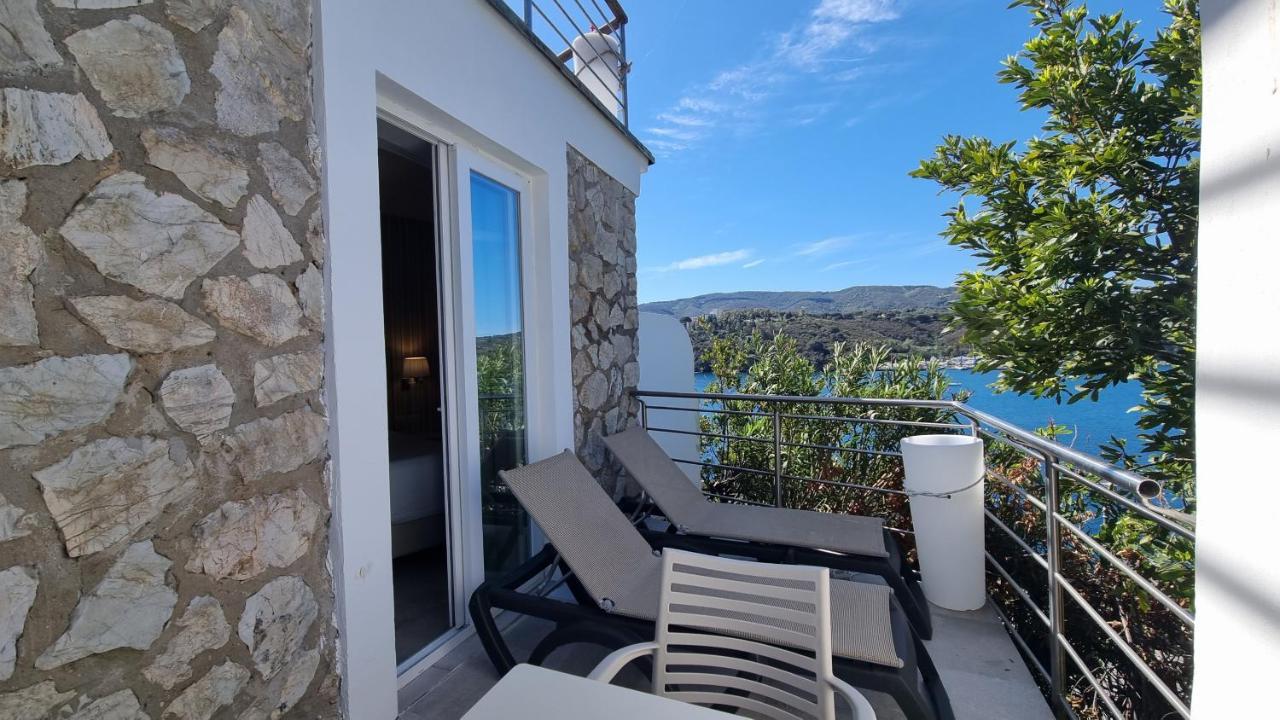 Plaza Porto Azzurro